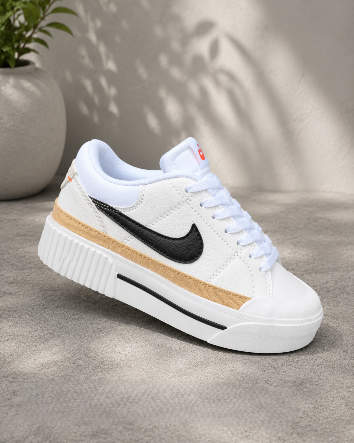 NIKE LEGACY COURT
