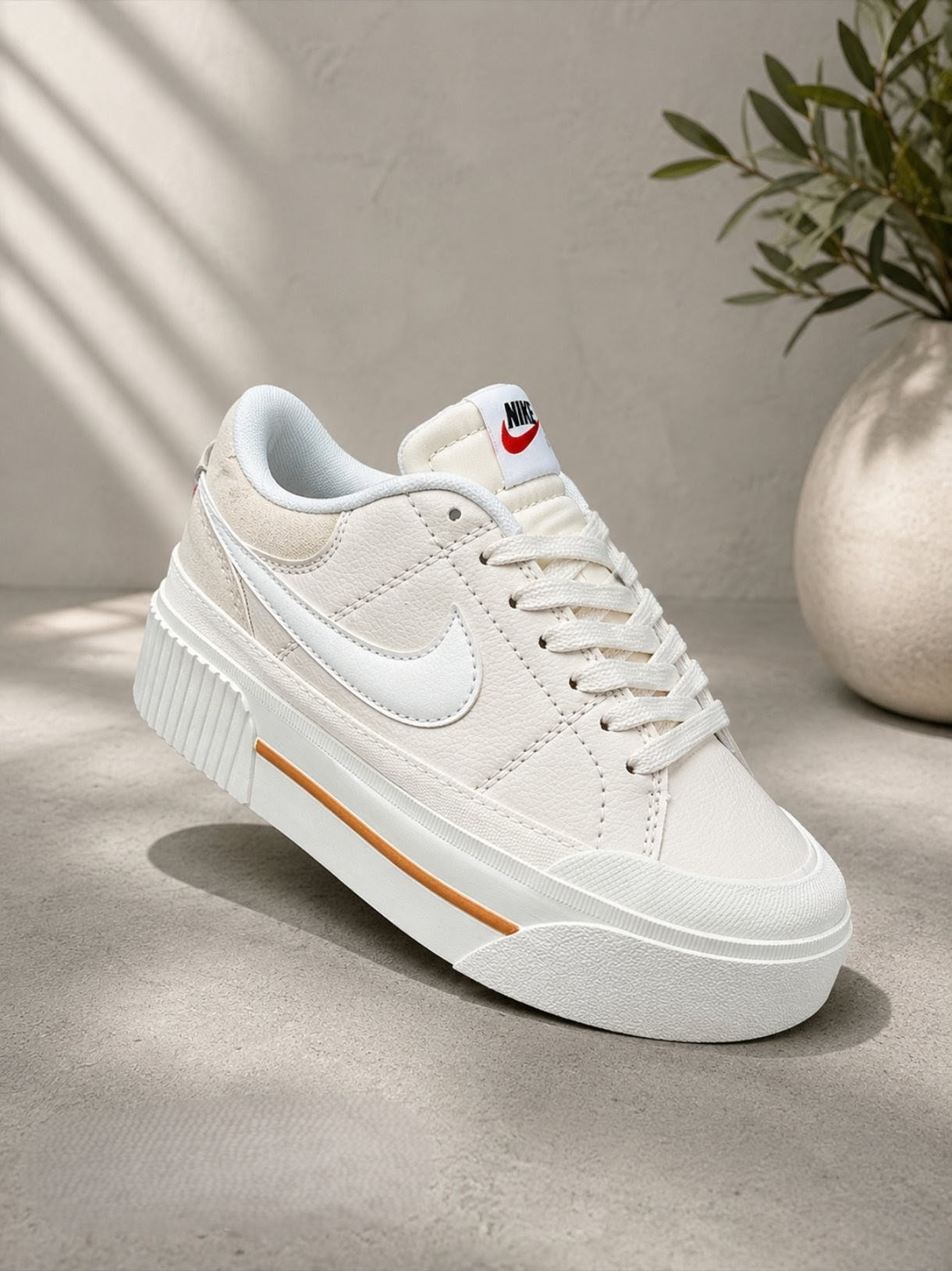 NIKE LEGACY COURT
