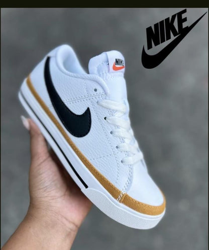 NIKE LEGACY COURT