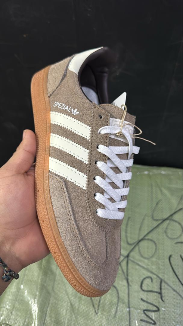 ADIDAS SPEZIAL