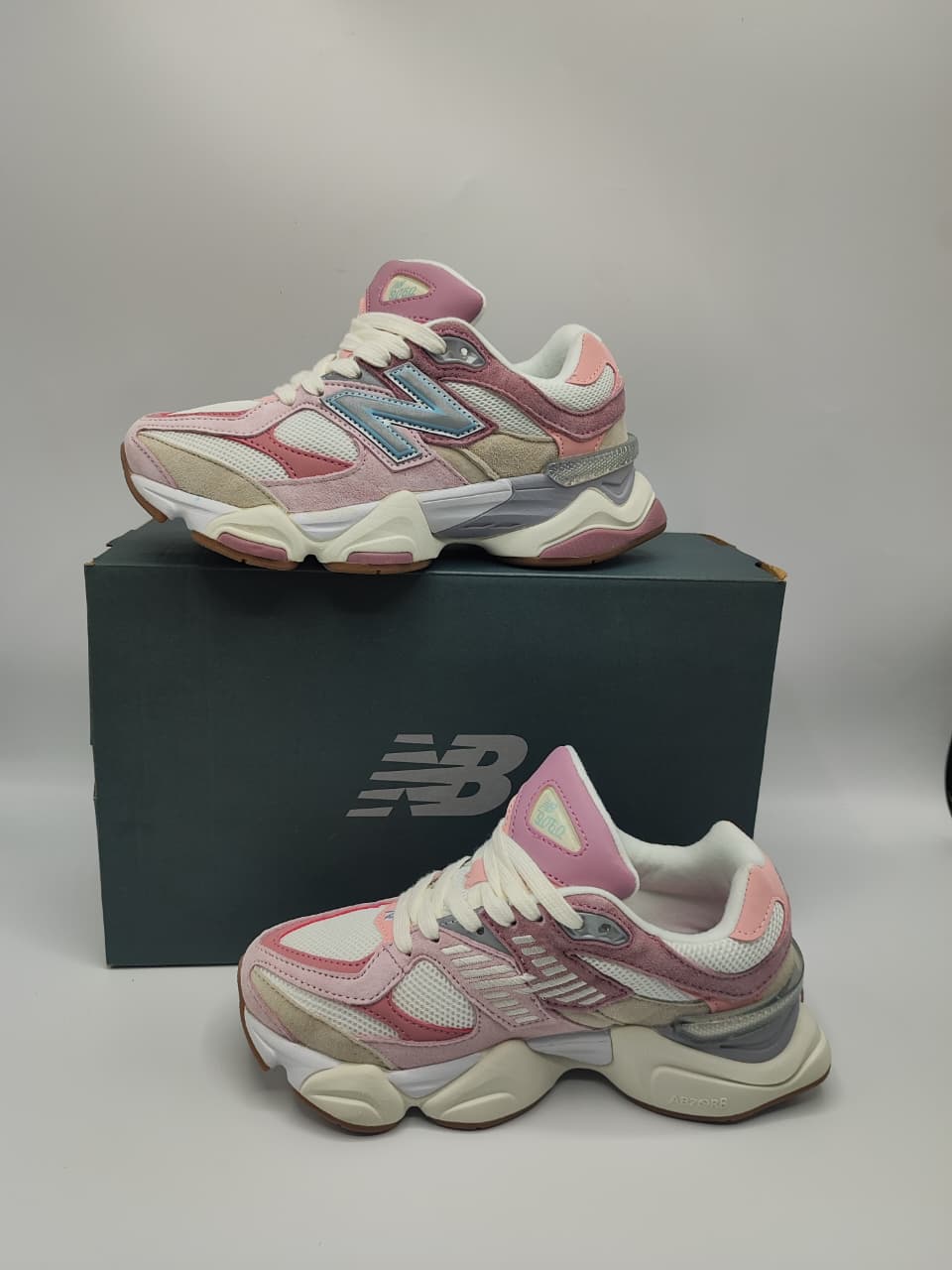 NEW BALANCE  9060