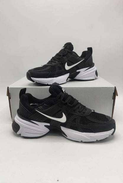NIKE V2K RUN