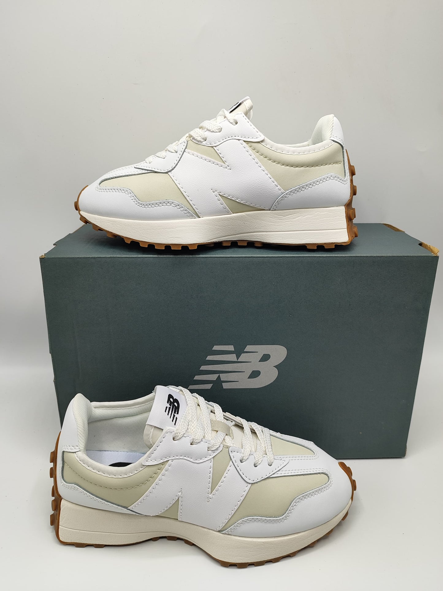 NEW BALANCE 327
