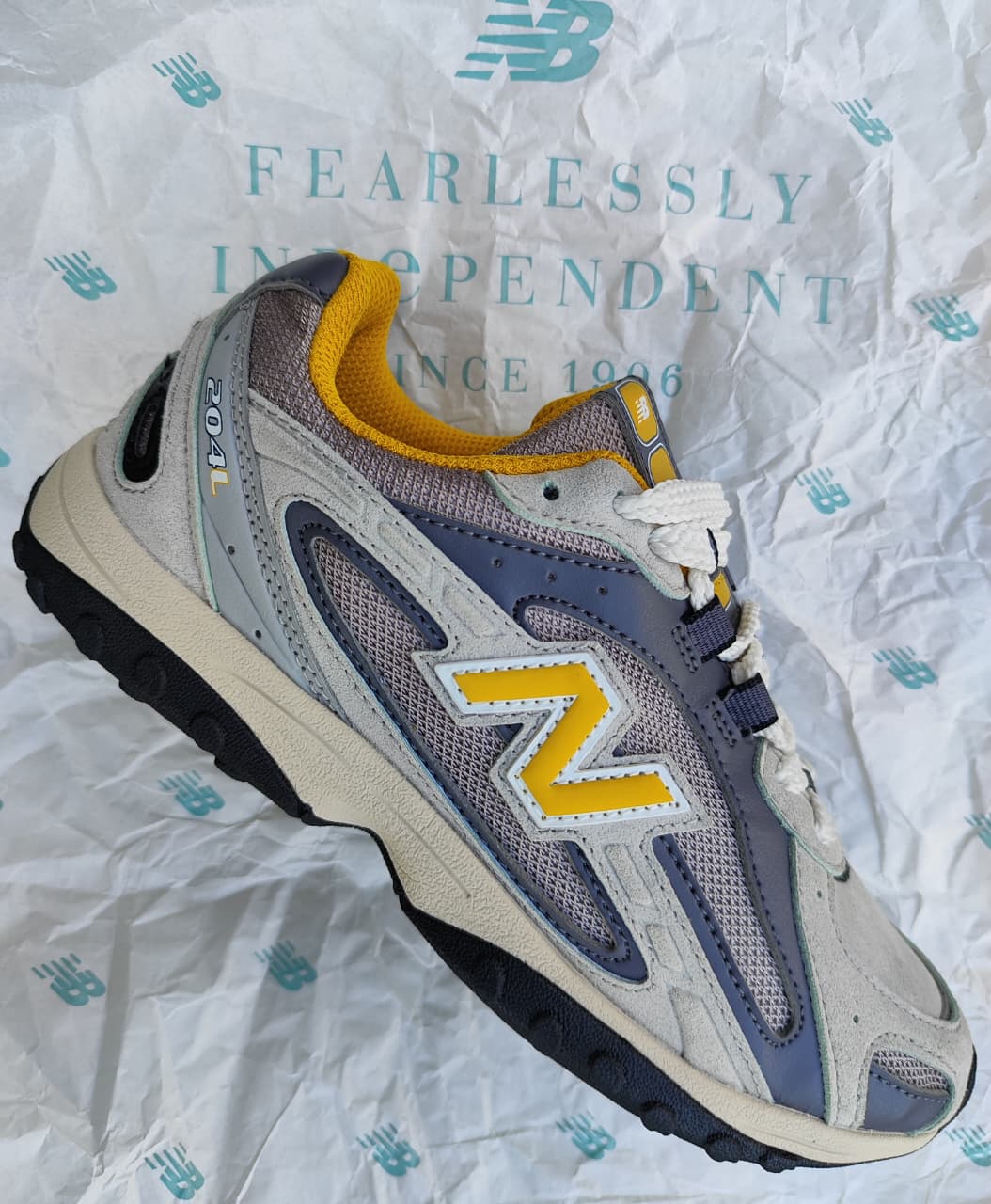 NEW BALANCE 204L