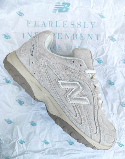 NEW BALANCE 204L