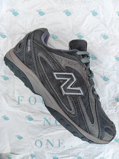 NEW BALANCE 204L